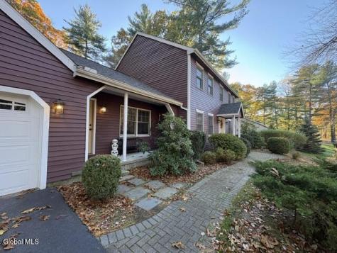 22 Thoroughbred Way Clifton Park NY 12065