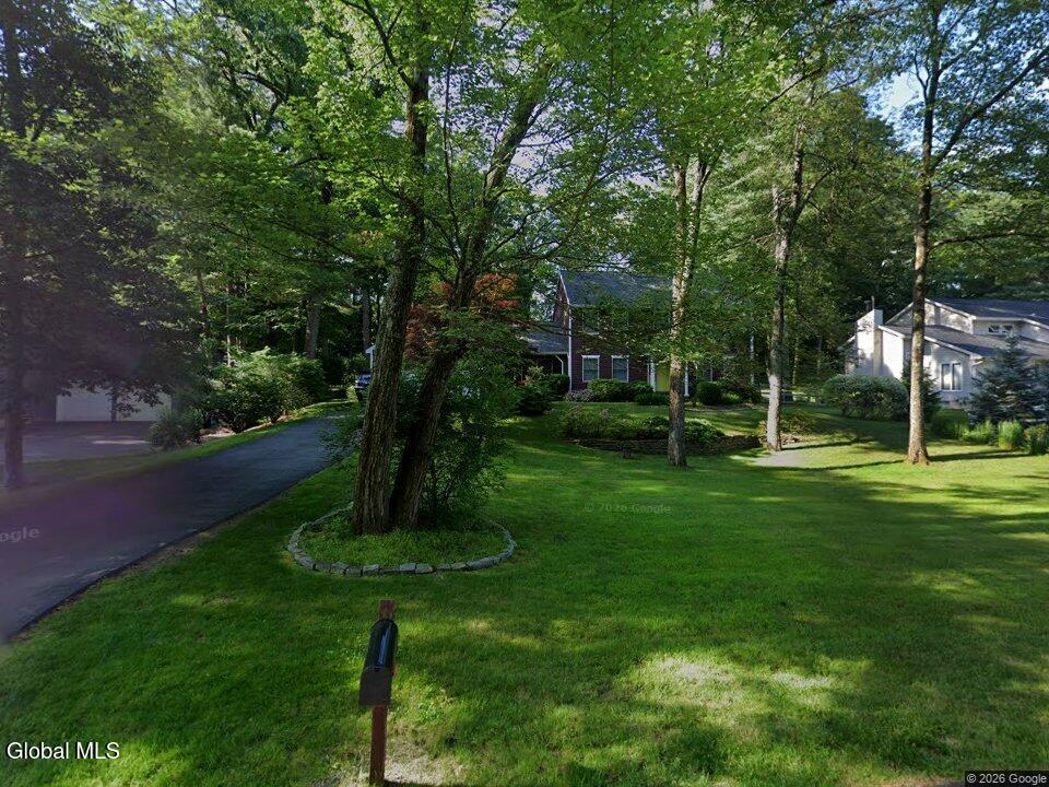 22 Thoroughbred Way Clifton Park NY 12065