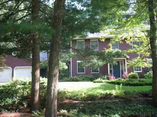 22 Thoroughbred Way Clifton Park NY 12065