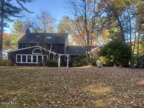 22 Thoroughbred Way Clifton Park NY 12065