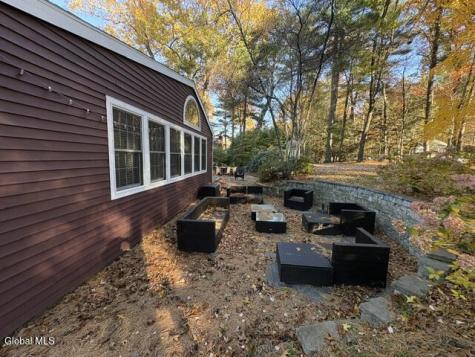 22 Thoroughbred Way Clifton Park NY 12065
