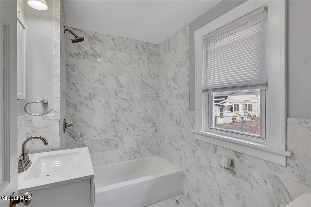 1231 N Westcott Road Rotterdam NY 12306