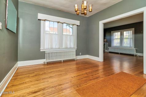 9 6th Street Waterford NY 12188