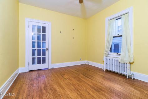 9 6th Street Waterford NY 12188
