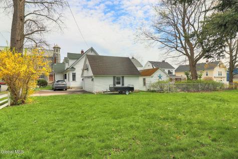 9 6th Street Waterford NY 12188
