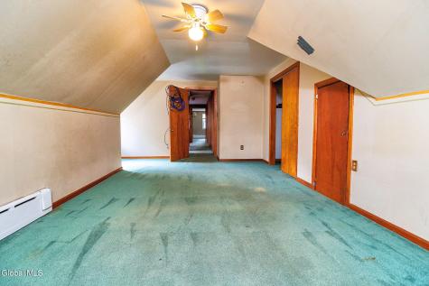 9 6th Street Waterford NY 12188