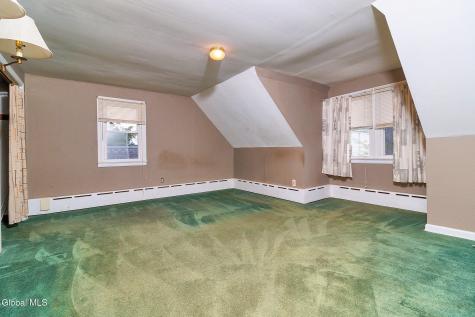 9 6th Street Waterford NY 12188