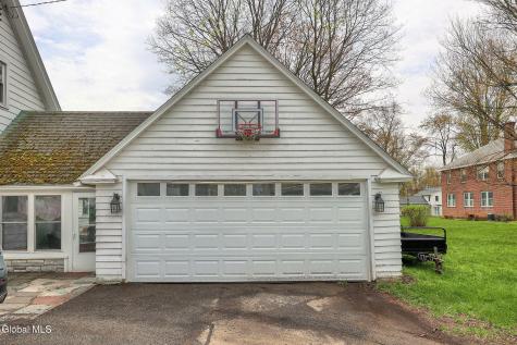 9 6th Street Waterford NY 12188