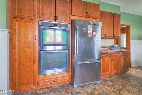9 6th Street Waterford NY 12188