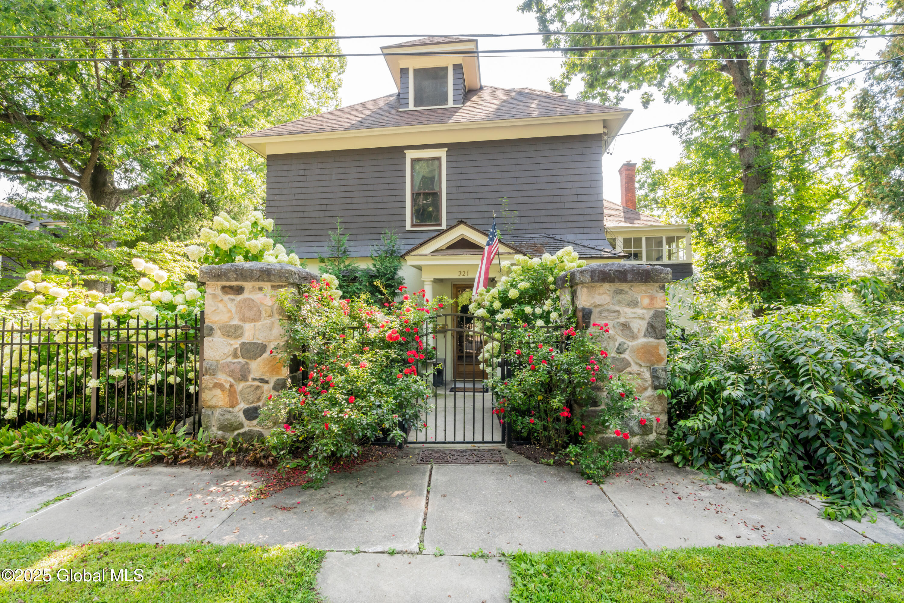 321 Guy Park Avenue Amsterdam NY 12010
