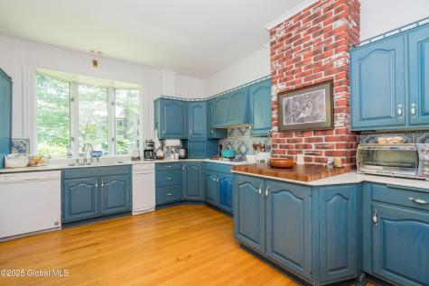 321 Guy Park Avenue Amsterdam NY 12010