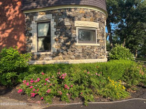 321 Guy Park Avenue Amsterdam NY 12010