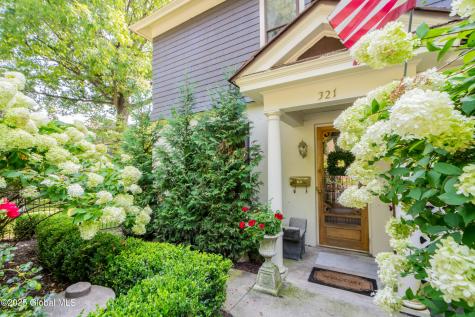 321 Guy Park Avenue Amsterdam NY 12010