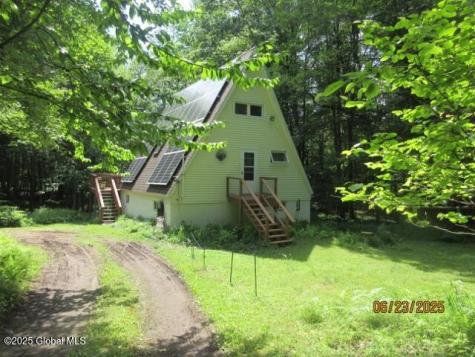28 Pine Place Hadley NY 12835