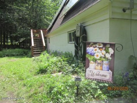 28 Pine Place Hadley NY 12835