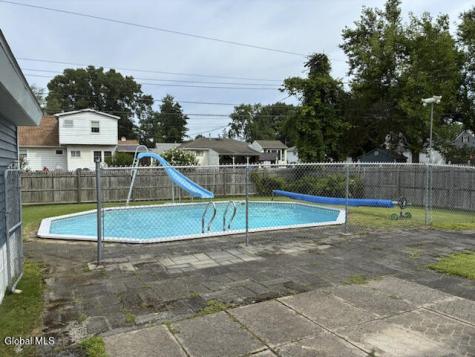 21 Huckleberry Lane Albany NY 12205