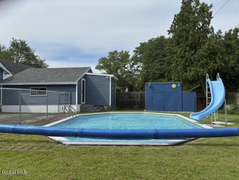 21 Huckleberry Lane Albany NY 12205