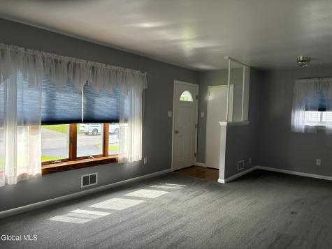 21 Huckleberry Lane Albany NY 12205