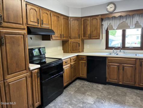 21 Huckleberry Lane Albany NY 12205
