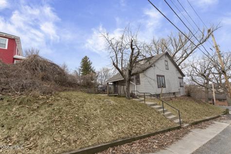 1498 2nd Street Rensselaer NY 12144