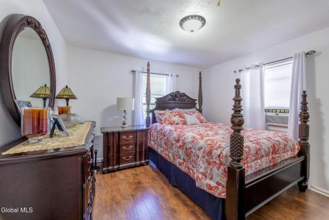 821 Hillside Avenue Schenectady NY 12308
