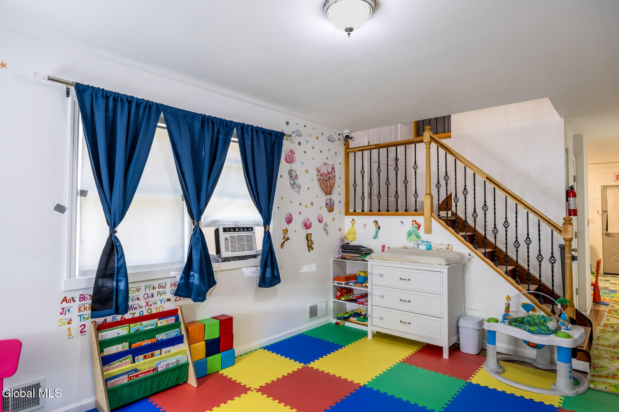 821 Hillside Avenue Schenectady NY 12308