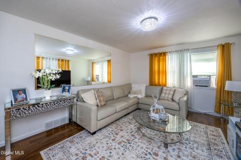 821 Hillside Avenue Schenectady NY 12308