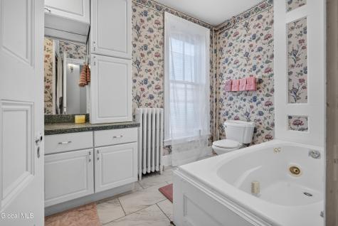 146 Regent Street Saratoga Springs NY 12866