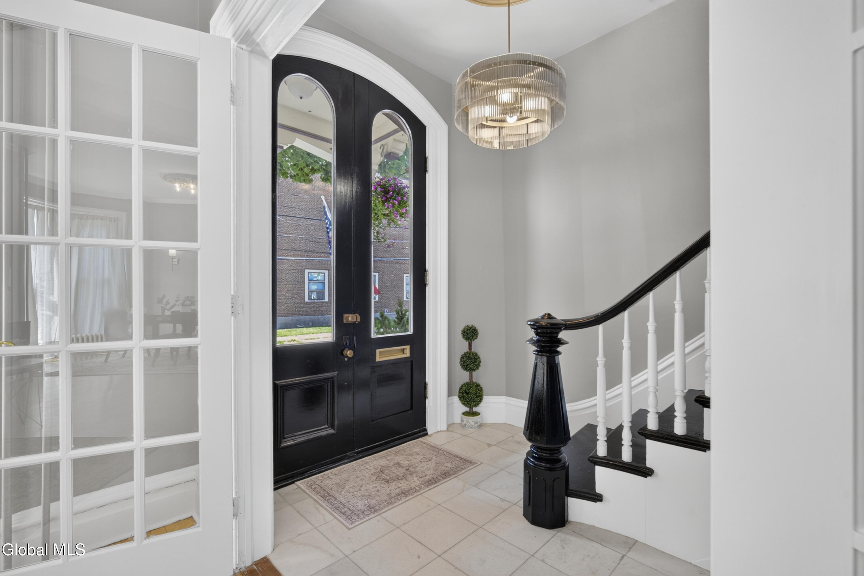146 Regent Street Saratoga Springs NY 12866
