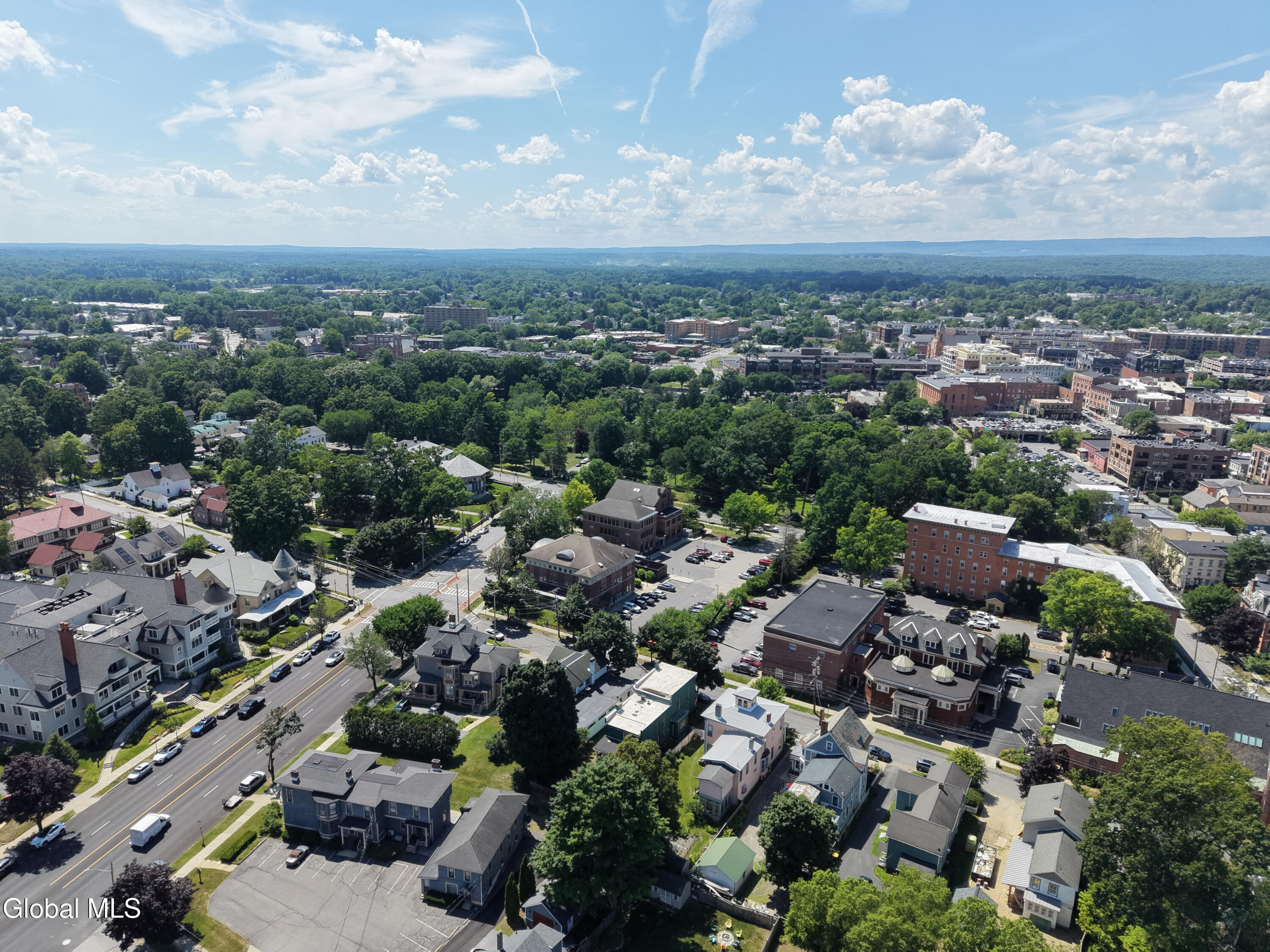 146 Regent Street Saratoga Springs NY 12866