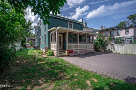 146 Regent Street Saratoga Springs NY 12866