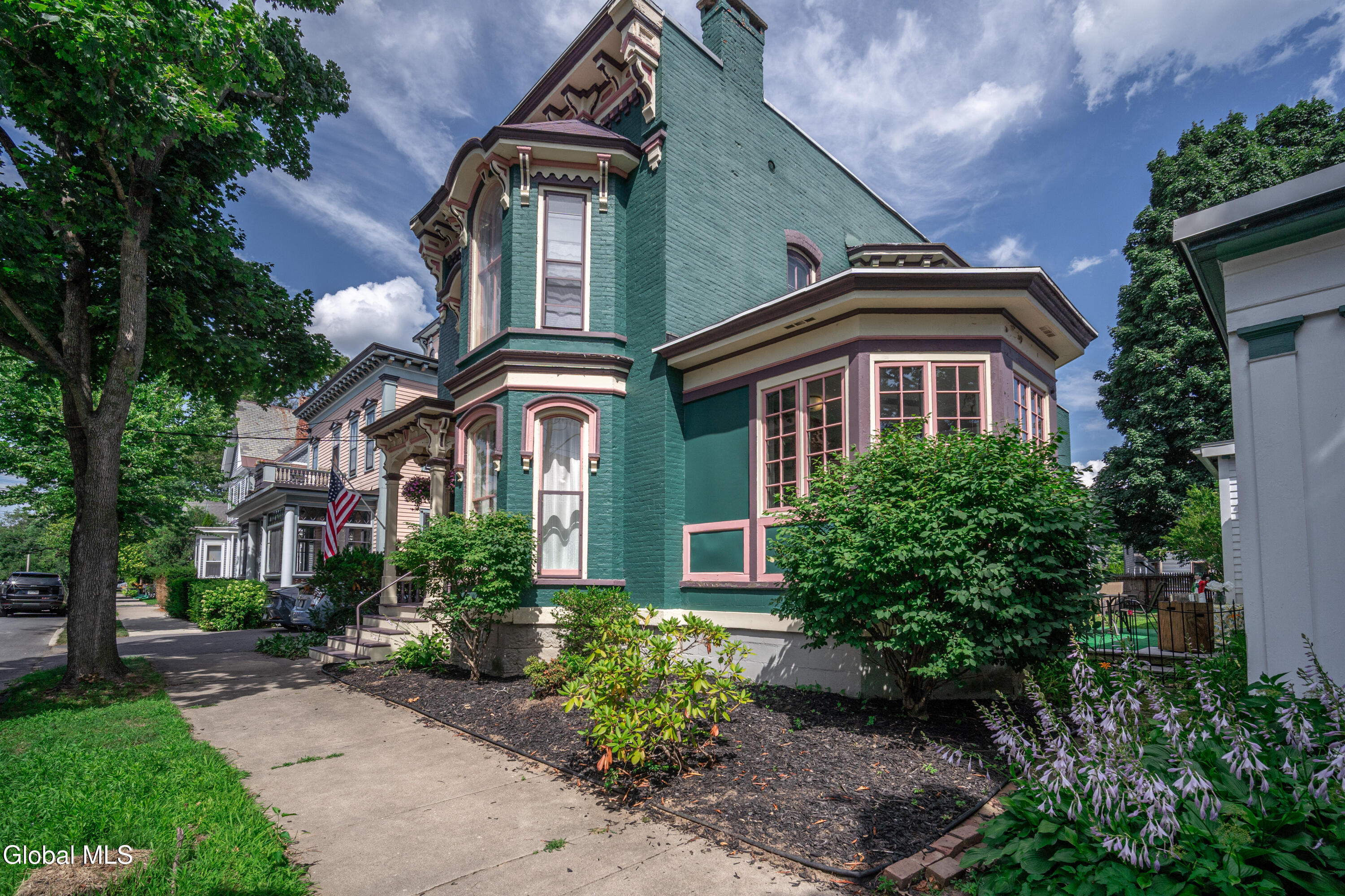 146 Regent Street Saratoga Springs NY 12866