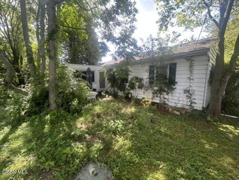 2 Crescent Lane Troy NY 12180