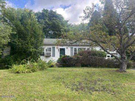 2 Crescent Lane Troy NY 12180