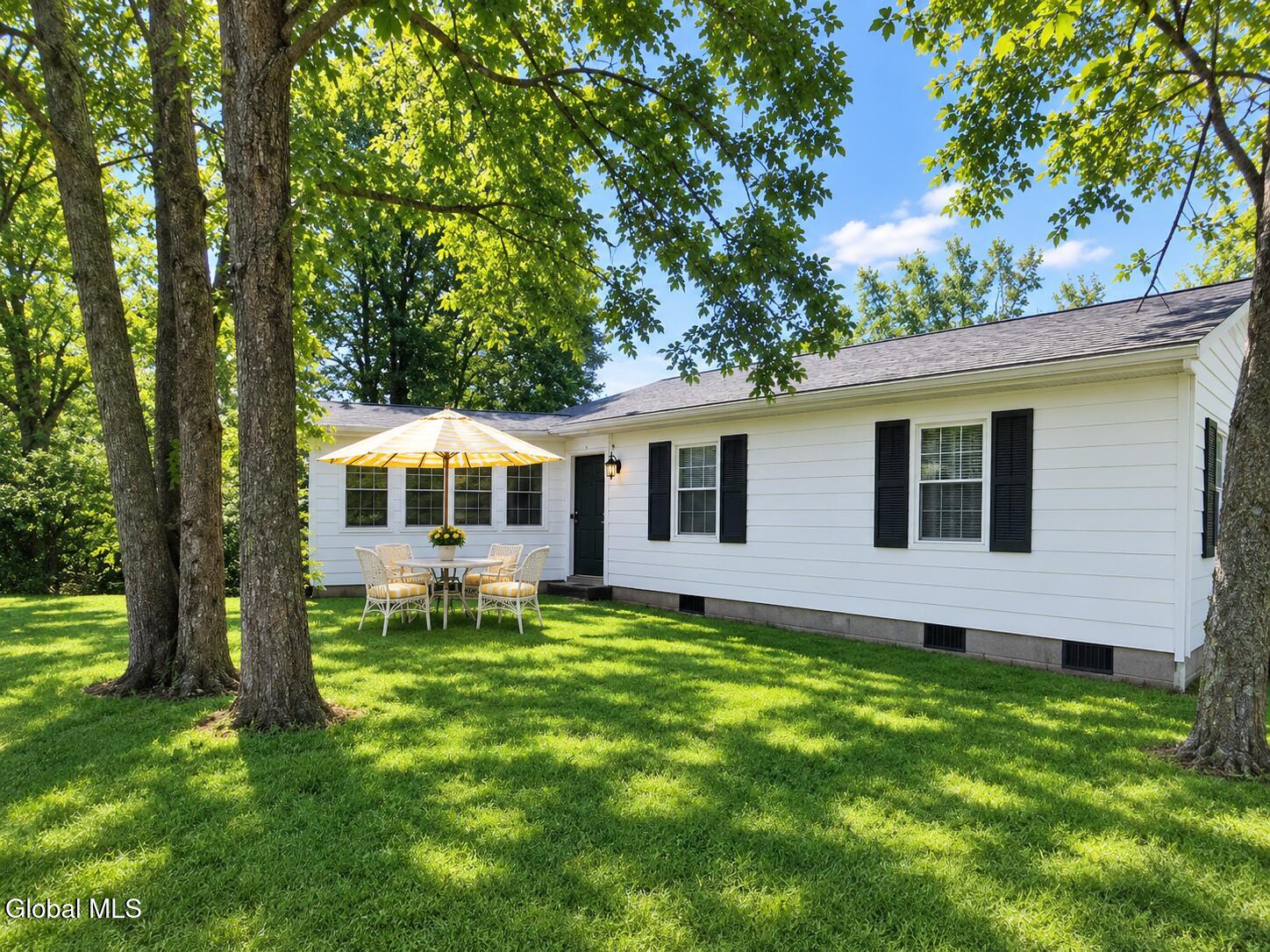 2 Crescent Lane Troy NY 12180