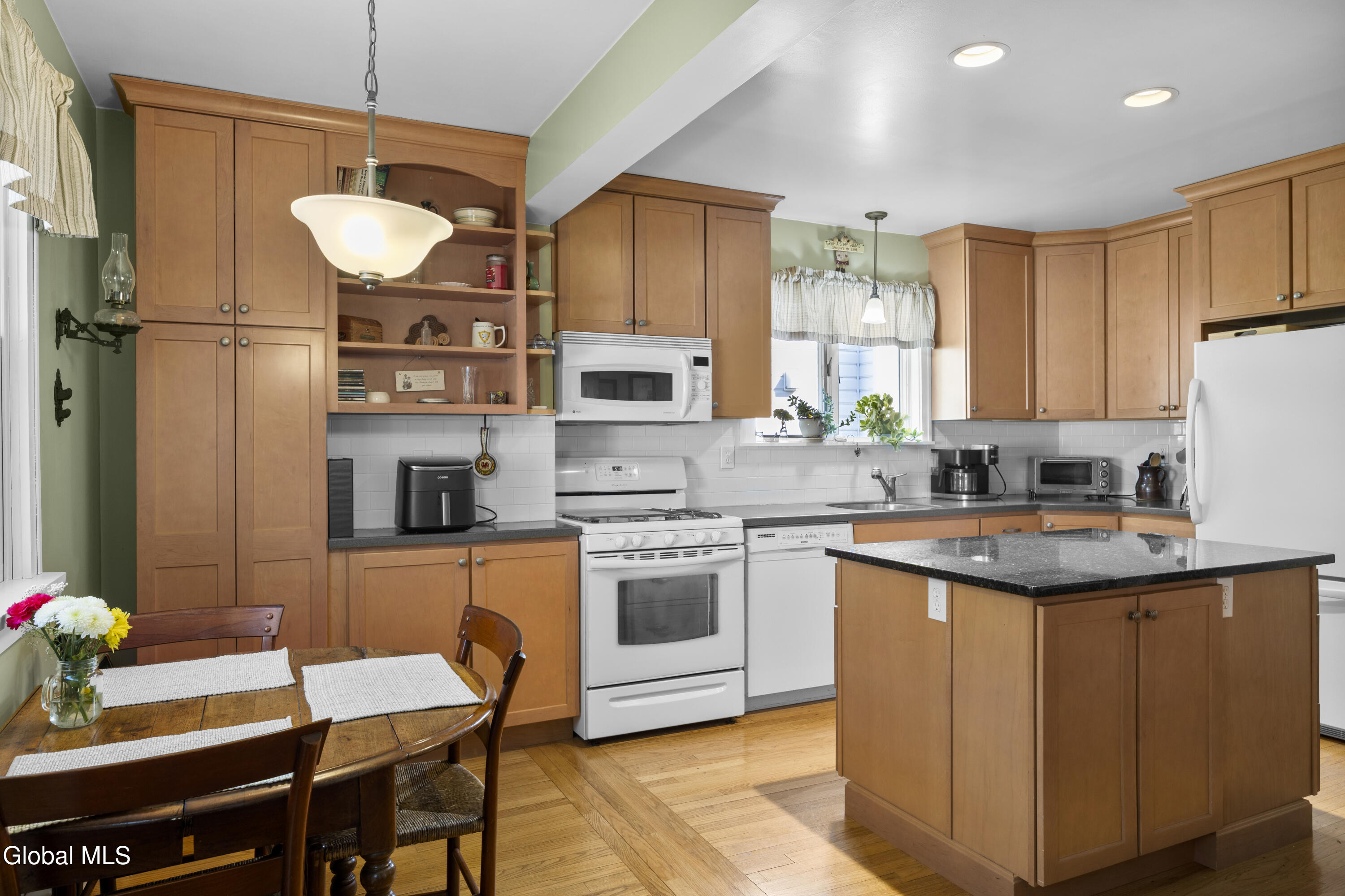 2165 Story Avenue Niskayuna NY 12309