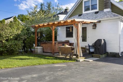 2165 Story Avenue Niskayuna NY 12309