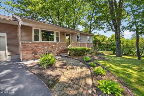 798 Westmoreland Drive Niskayuna NY 12309