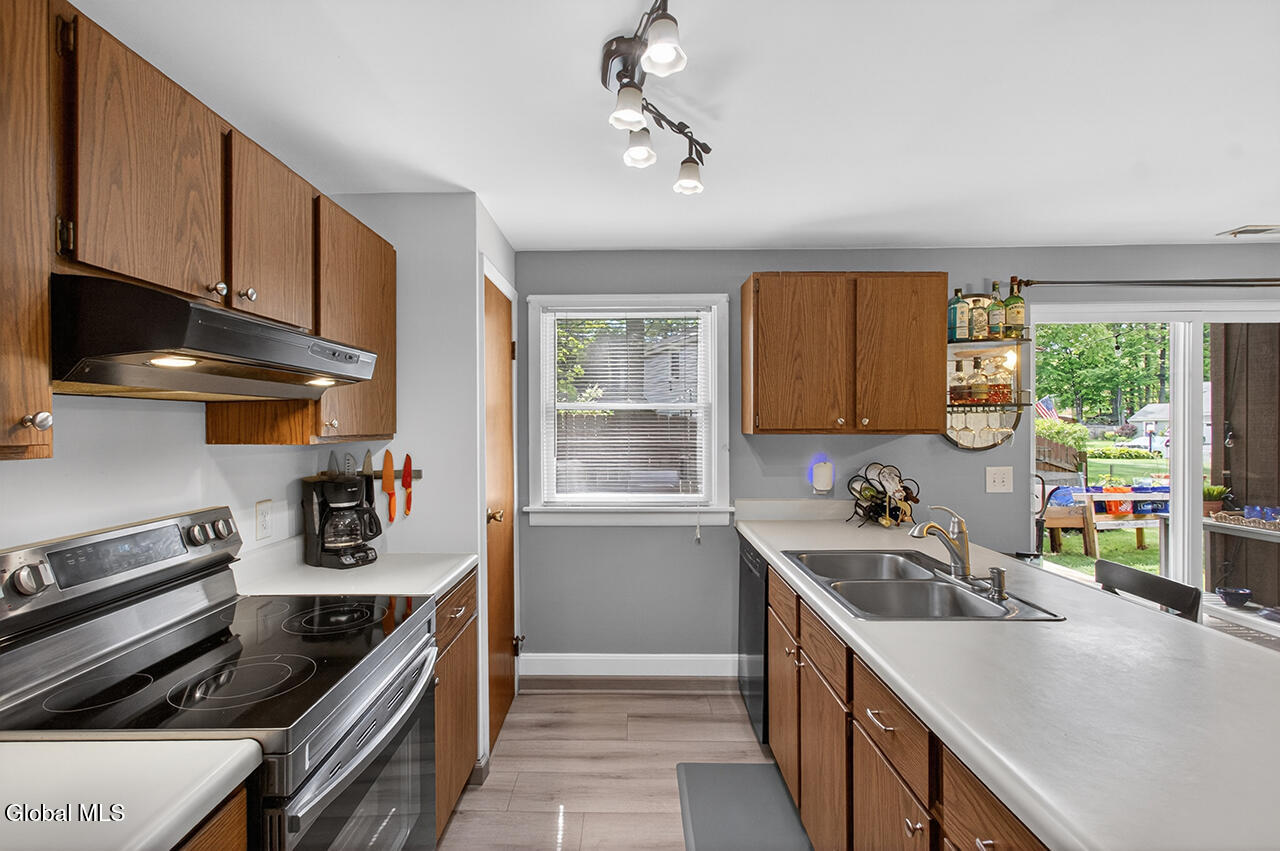 31 Glenbrook Drive Clifton Park NY 12065