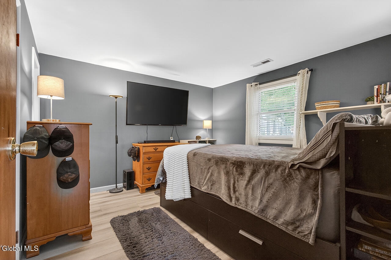 31 Glenbrook Drive Clifton Park NY 12065