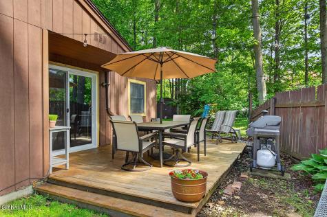 31 Glenbrook Drive Clifton Park NY 12065