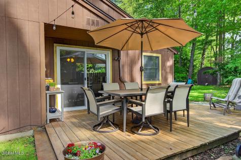 31 Glenbrook Drive Clifton Park NY 12065