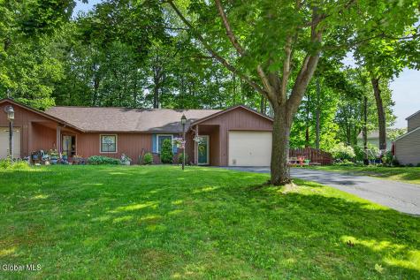 31 Glenbrook Drive Clifton Park NY 12065