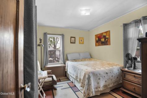 1083 Brierwood Boulevard Schenectady NY 12308