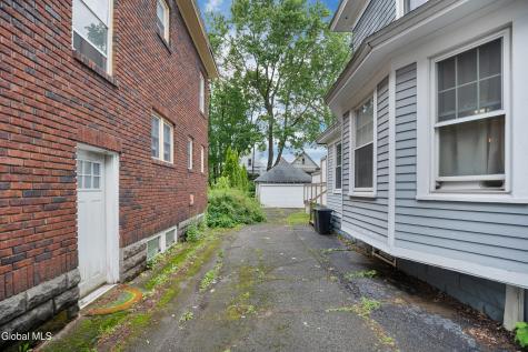 1083 Brierwood Boulevard Schenectady NY 12308
