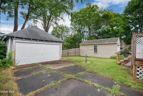 1083 Brierwood Boulevard Schenectady NY 12308