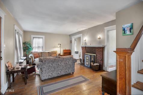 1083 Brierwood Boulevard Schenectady NY 12308
