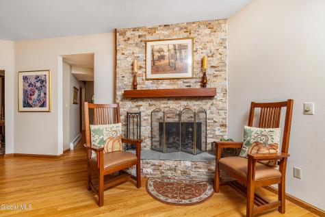 524 Macelroy Road Clifton Park NY 12065