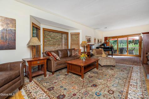 524 Macelroy Road Clifton Park NY 12065