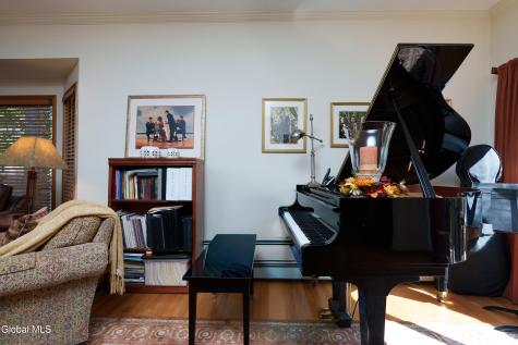 524 Macelroy Road Clifton Park NY 12065